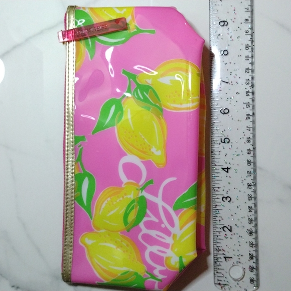 Lilly Pulitzer + Estee Lauder Collab Pucker Up Vinyl Cosmetic Pouch EUC - Picture 4 of 8